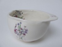 http://www.francesleeceramics.com/files/gimgs/th-10_small summer flowers bowl 1-web.jpg